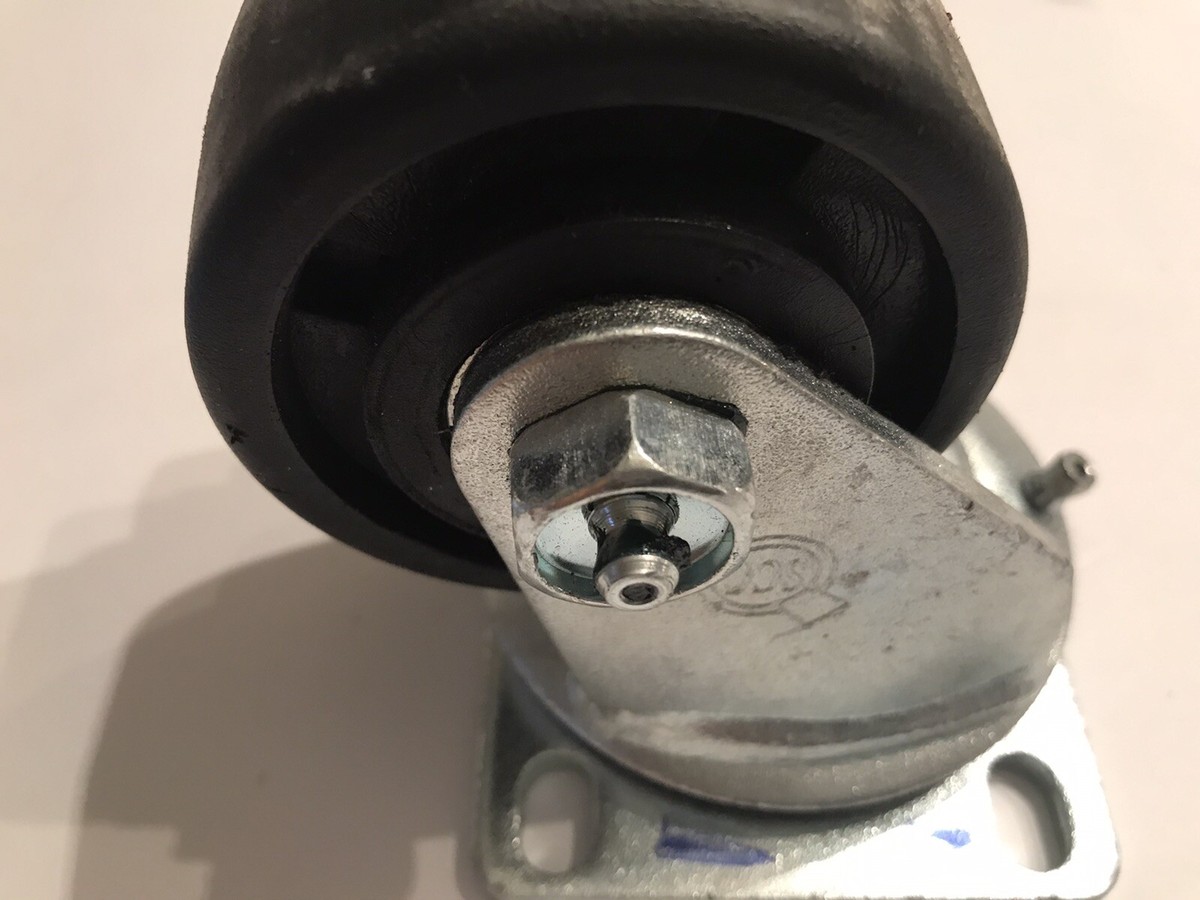 Ruota Piovrale Orientabile Service Caster 3&Prime; &ndash; Usata, Portata 2500 Libbre, Per Attrezzature Pesanti