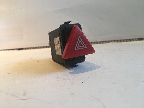 Skoda Oktavia Bj.99 / gebr. Warnblinkschalter Schalter 1U0953235B #937