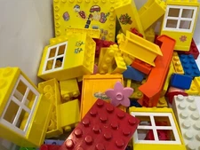 Lot 44 Assorted Tyco Unico Toy Plastic Construction Building Pieces Blocks RD3