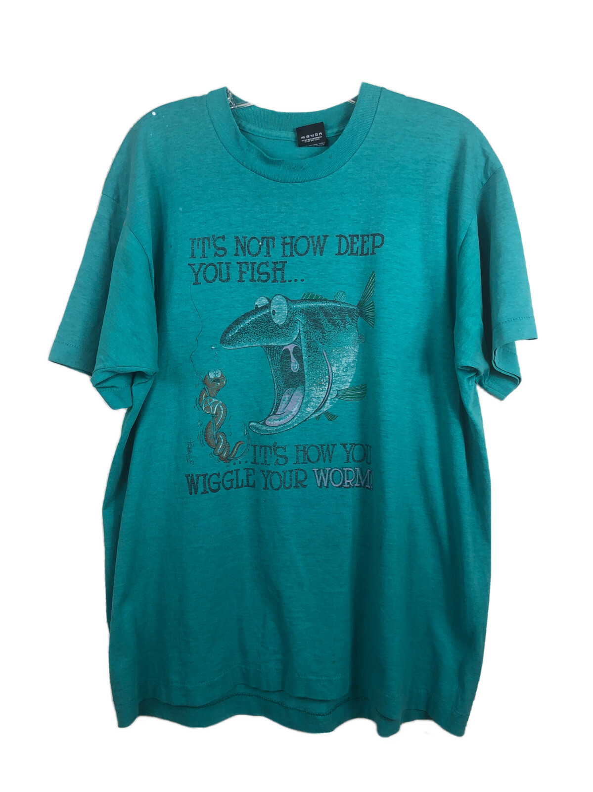 It’s Not How Deep You Fish/ It’s How You Wiggle Your Worm Vtg T-Shirt - Large/XL