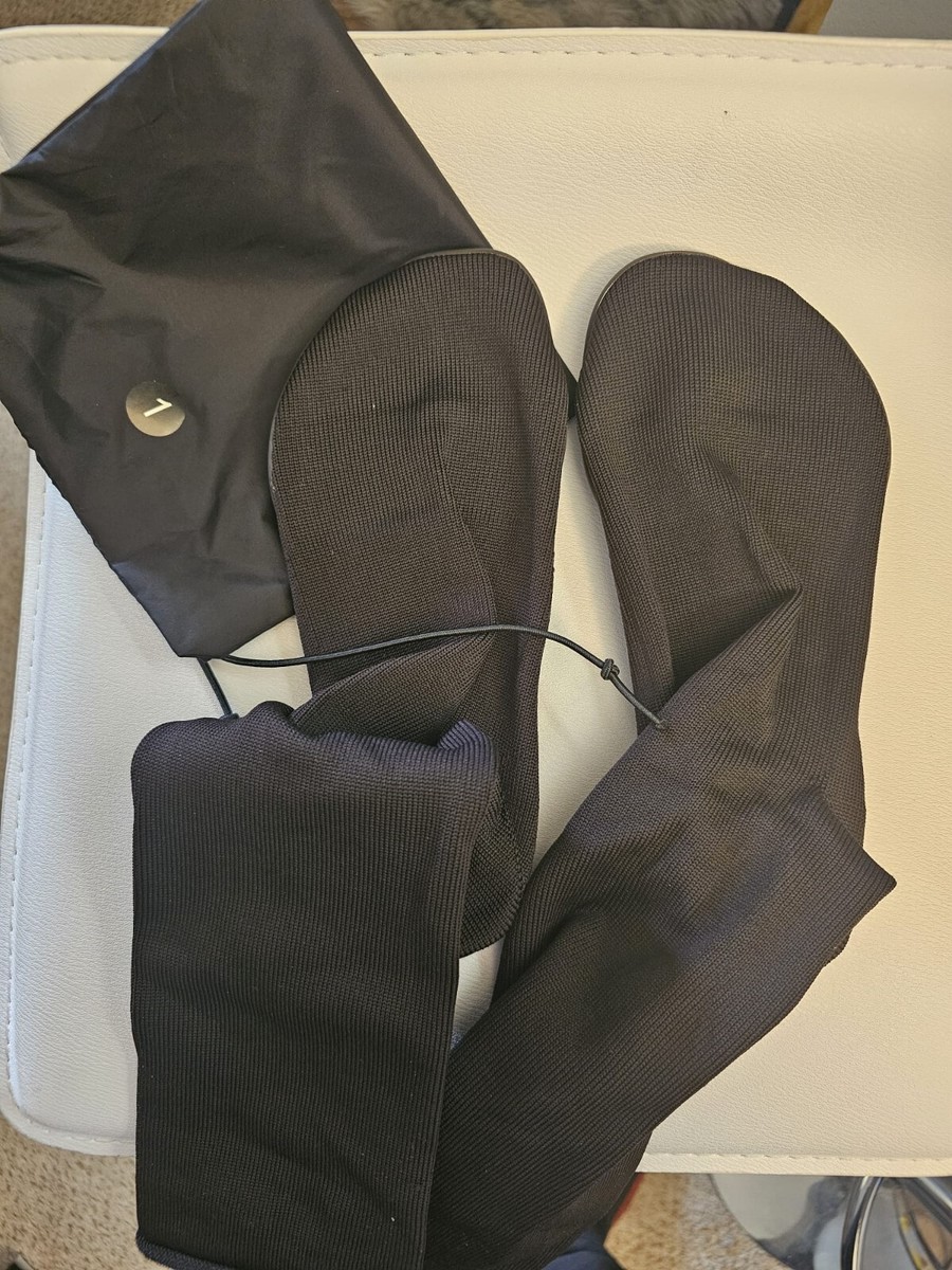 mi pod kaufen Yeezy Pods Size 1 Black Comes In Bag Kanye West 6-8.5 main image 0