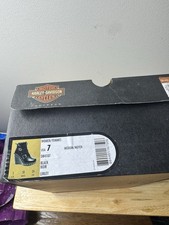 Women  s Harley Davidson boots Size 7 D84107