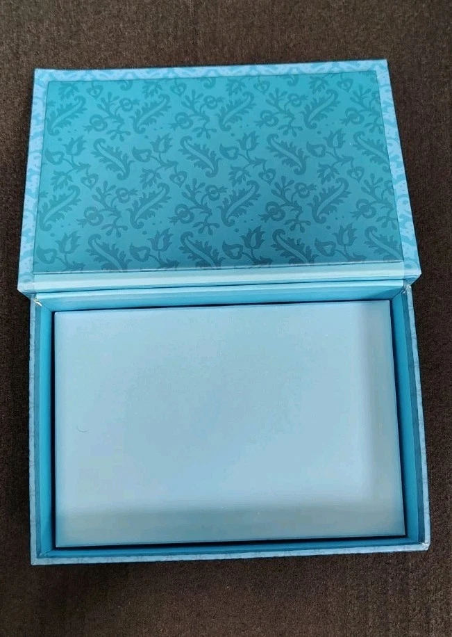 Caja de baratijas de recuerdo Punch Studio ~ 6,75 x 4,75 x 2 Foto 3 de 4