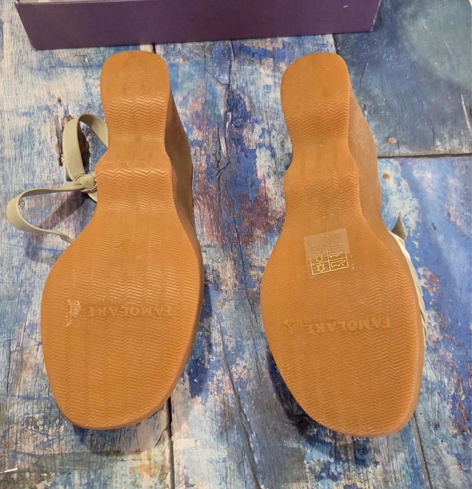 Famolare Knot So Fast Pearl Leather Wavy Wedge Sandals Size 8 - Image 4 of 4