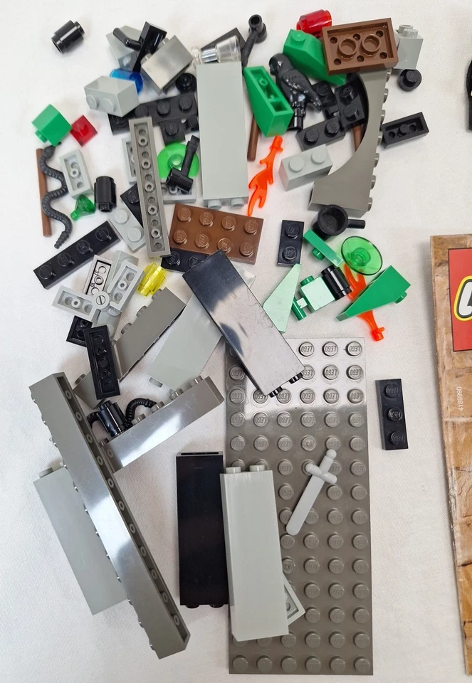LEGO Harry Potter 4735 Slytherin, Foto 2 von 4