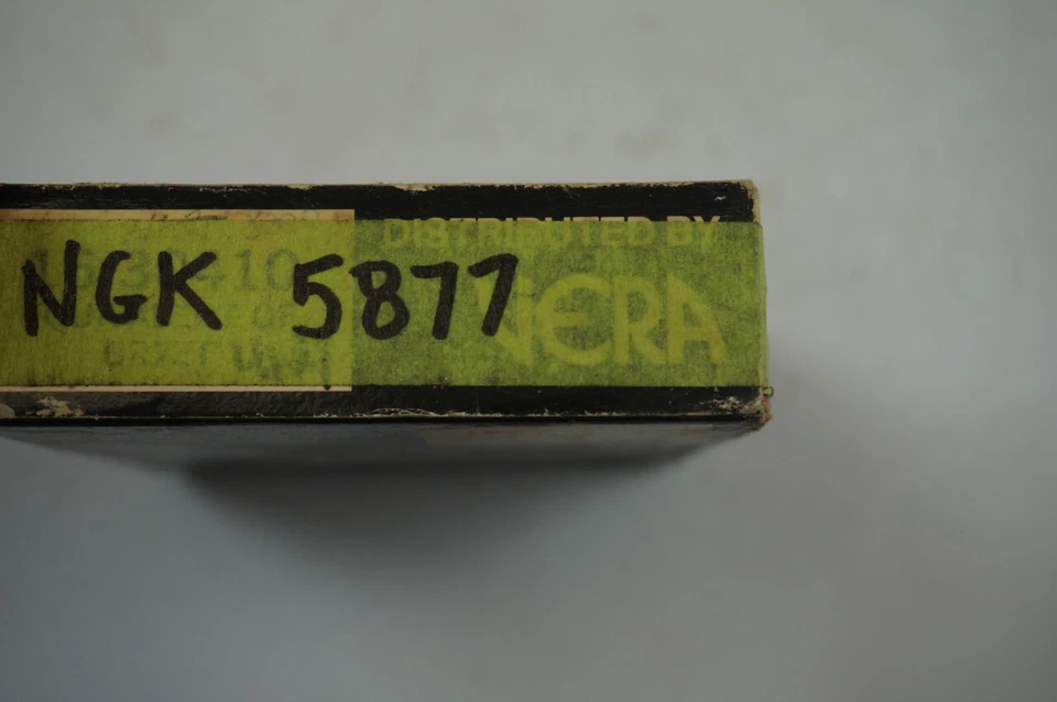 NGK V POWER 16-30410 NÚMERO DE STOCK 5877 BUJÍAS NUEVAS Foto 2 de 4