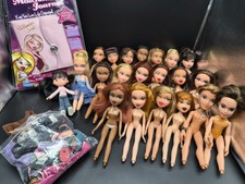 Bratz doll Lot and clothes