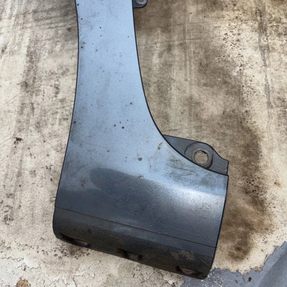 PEUGEOT 307 - ALERÓN DELANTERO IZQUIERDO LADO PASAJERO 2007 SW Mk2 01-08 Foto 4 de 4