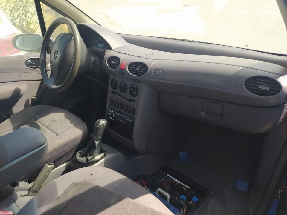 Apoyabrazos Central para MERCEDES-BENZ CLASE A (BM 168) 170 CDI (168.00 1768952 - Imagen 3 de 4