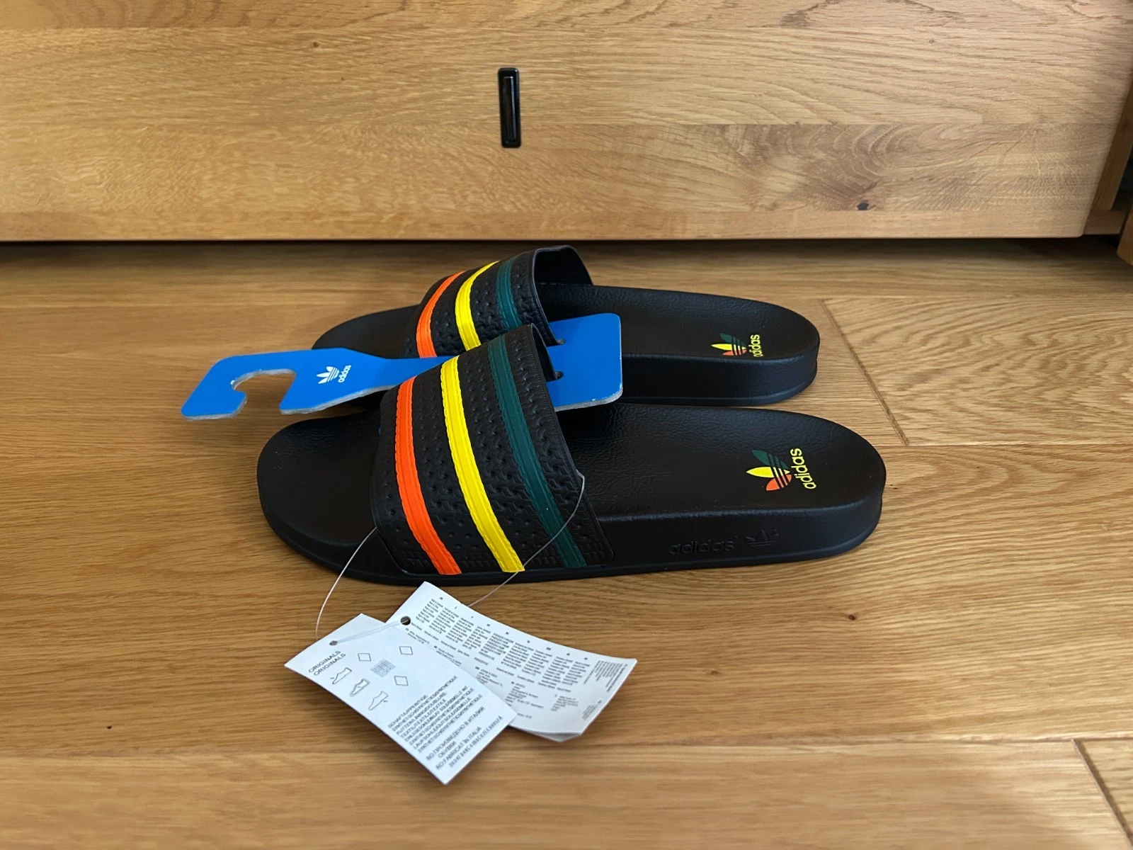 Ciabatte da bagno originali Adidas Adilette Rasta Jamaica slide nere taglia 46 nuove rare