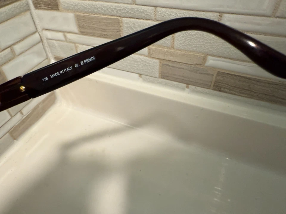 Fendi 太阳镜 罕见 FS202 卡布奇诺,椭圆形,135 意大利制造 中性,未穿 — 第 3/4 张图片