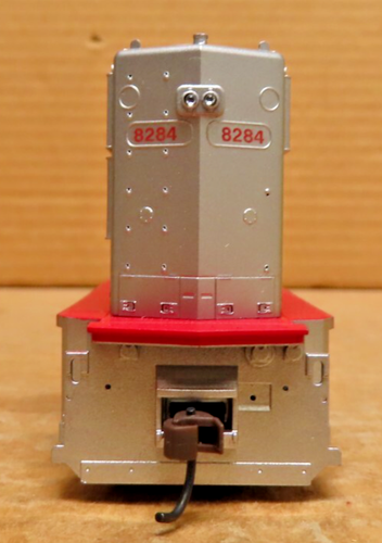 ATHEARN GENESIS 6147 SD75I BNSF #8284 HO SCALE - Picture 4 of 7
