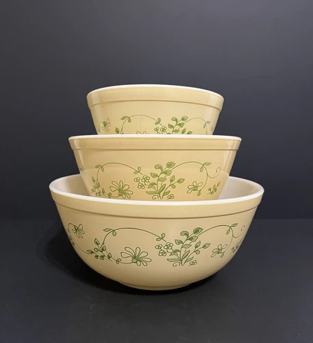 Pyrex Shenandoah mixing bowls 401, 402 and 403