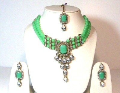 Ausgefallenes Bharati Kundan & Perlen Halsband Halskette Set