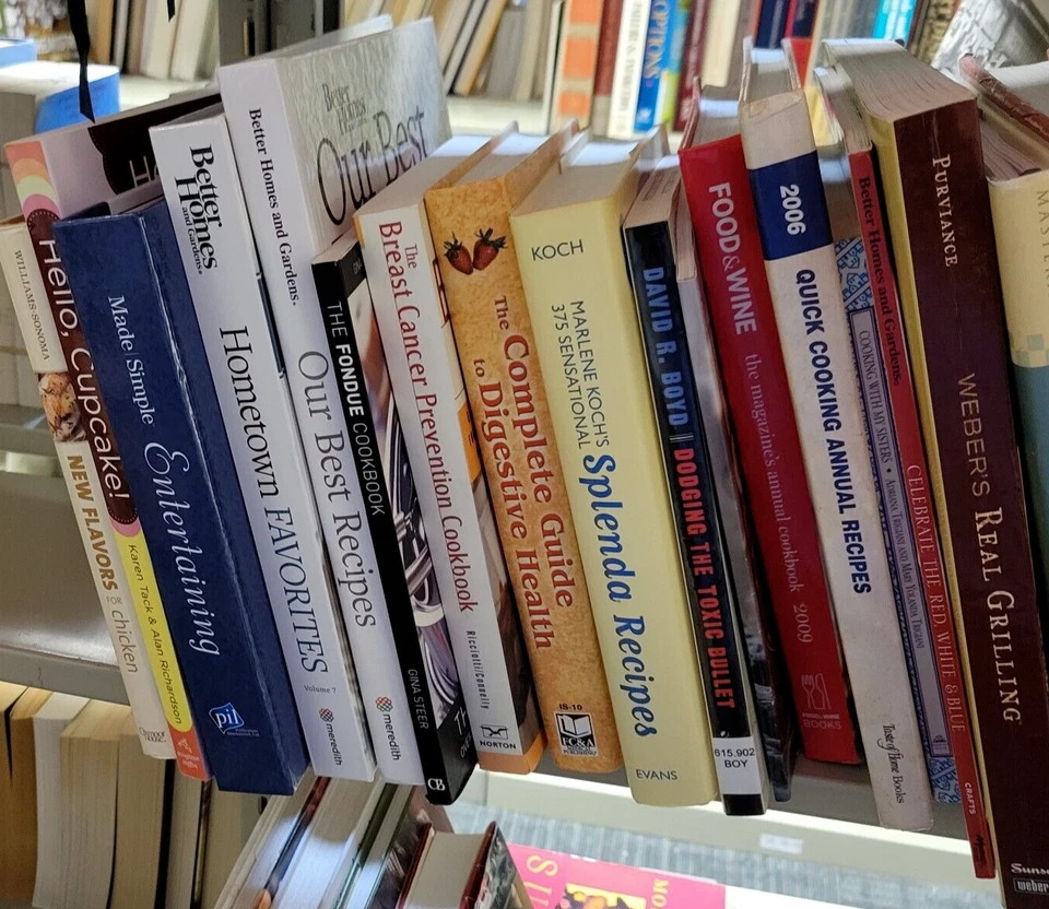 Choose Cookbooks Lot: $2.59 Each + Next one gets combined shipping discount Foto 3 de 4
