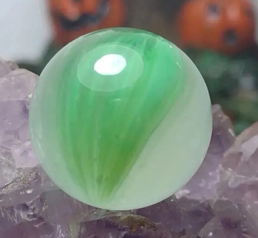 LIME Green Opalescent Cloudy SEEDY Kokomo or Master Glass Vintage