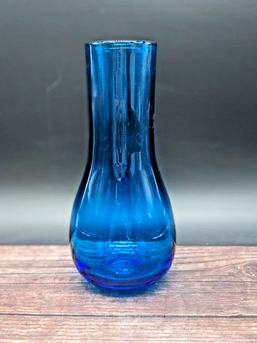 1960's Blenko Vase Hand Blown Glass Turquoise 621S 9"
