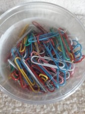 200 Staples Jumbo Vinyl Coated Paper Clips 50mm New Sealed