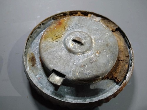 Un tappo carburante/gas originale per modelli Porsche 356 a/b e bt6 100mm - Foto 2 di 3