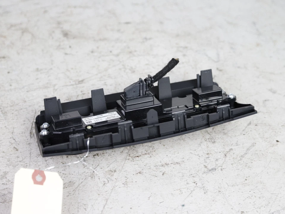 17-20 MASERATI GHIBLI LEVANTE M161 AC AIR HEATER CLIMATE CONTROL SWITCH CLUSTER - Image 2 of 4