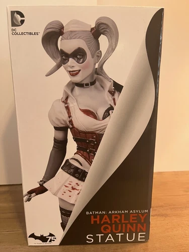 BRAND NEW - 9.5" - Harely Quinn Statue Batman Arkham Asylum - 1st Edition