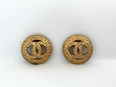 Boucles d'oreilles clip XXL matelassées CHANEL Logo - Vintage 1980/1990 - Photo 1/4