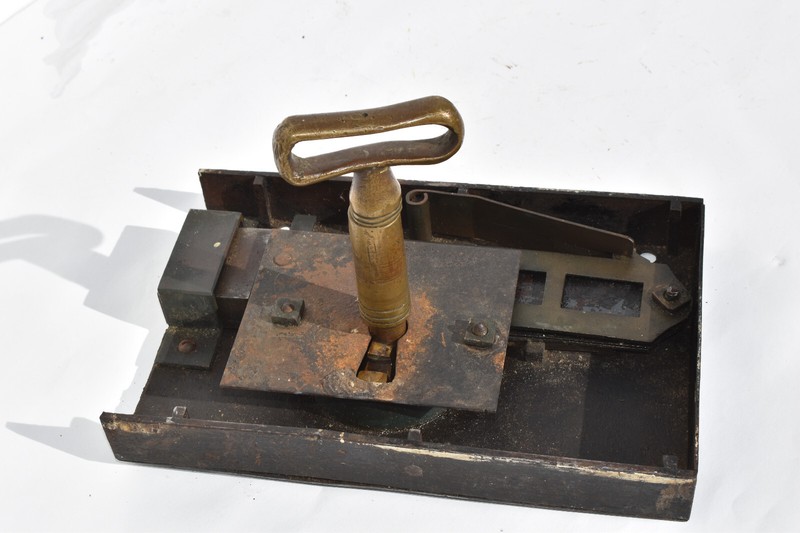 HUGE ANTIQUE IRON/BRASS DOOR RIM MORTISE BOX LOCK W. ORIGINAL HUGE SKELETON KEY