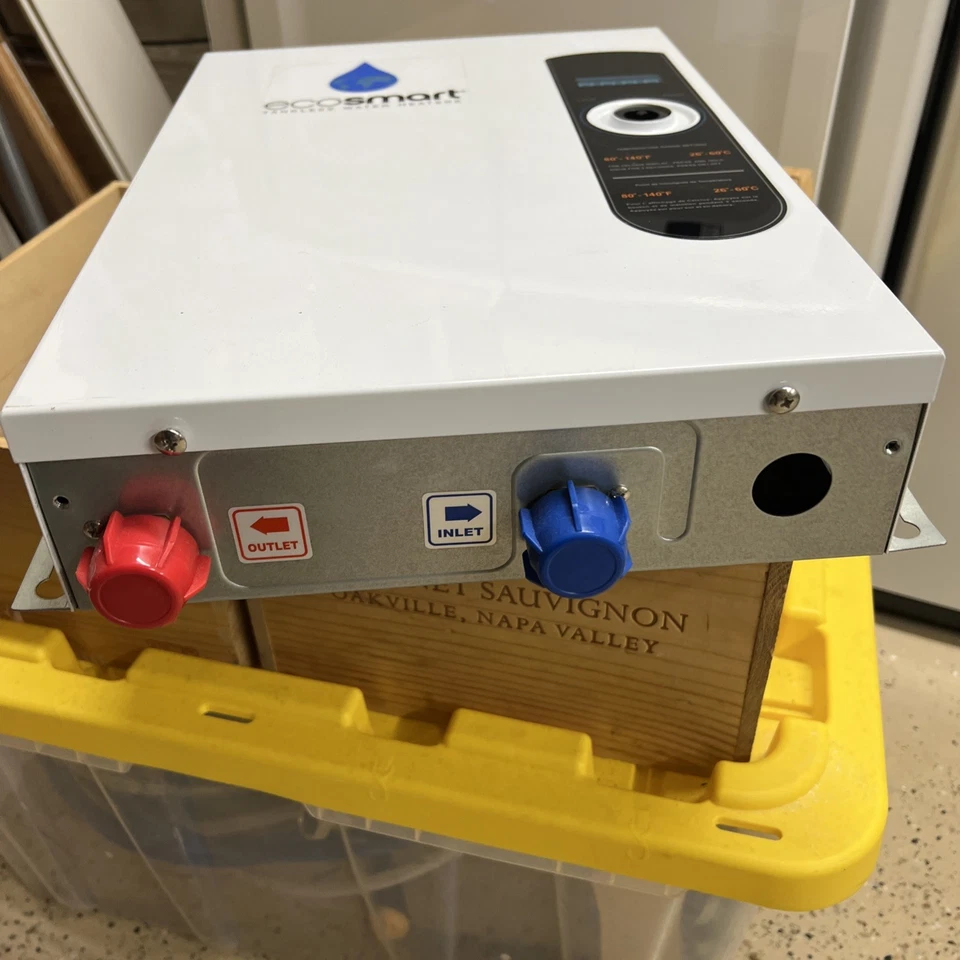 Ecosmart Modelo ECO 18 240v 18kw 60hz 75 Amperios Falta Perilla Foto 3 de 4