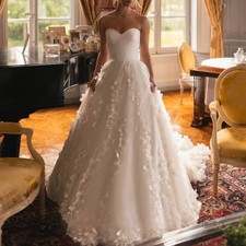 Elegant 3D Blooms Wedding Dress A Line Heart-shaped Neckline Vintage Bride Gowns