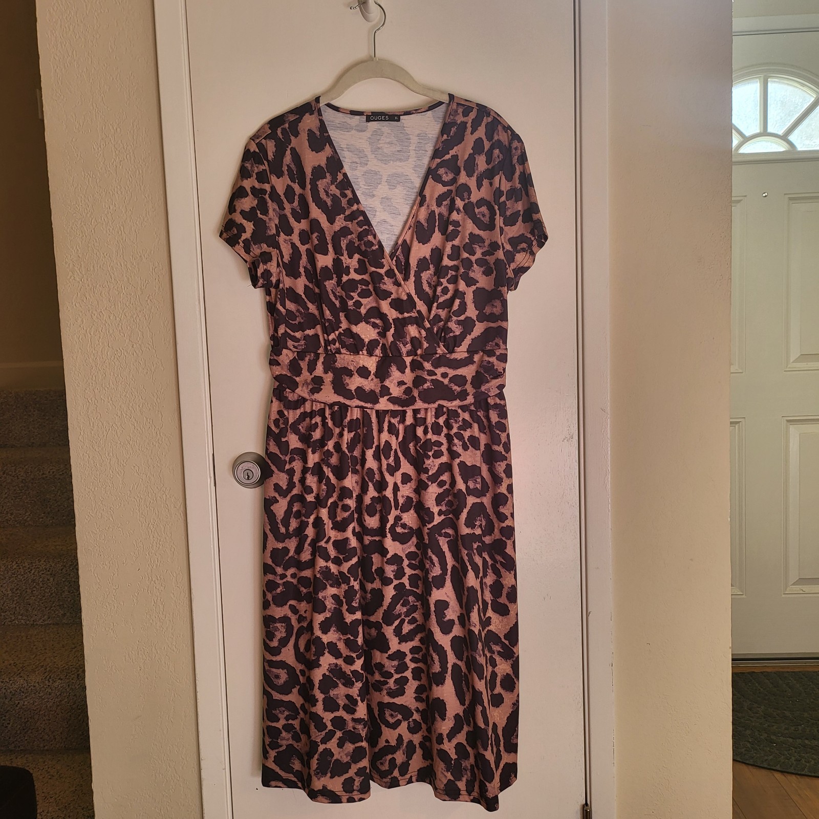 OUGES Brown Black Leopard Print V-Neck Short Slee… - image 1