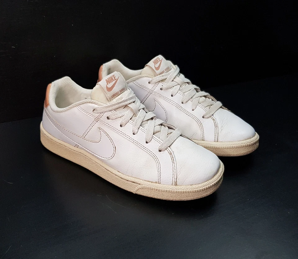 NIKE COURT ROYALE SIZE 5.5UK EUR39 WOMENS GIRLS WHITE LOW TOP TRAINERS SHOES - Image 2 of 4