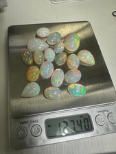 127,4 ct Opal Lot   17 natürliche Cabochon O...