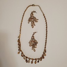 Vintage Gold Tone 18 Inch Necklace and Dangle Earrings Set