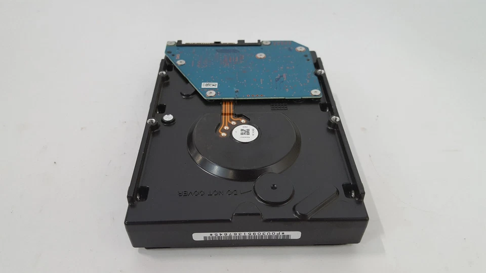 Toshiba Dell MG03SCA100 1 TB 3.5" SAS 2 Enterprise Hard Drive - Image 2 of 3