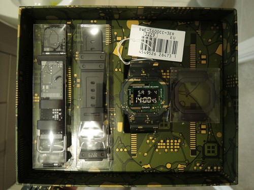 Custom/Modifiziertes Casio G-Shock DWE-5600CC-3ER, mit NEGATIVEM LCD DISPLAY - Bild 10 von 16