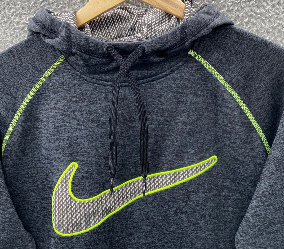 Thumb hole sweater nike sales