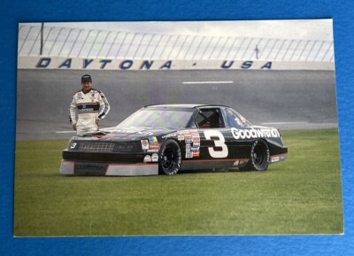 DALE EARNHARDT SR. Orig. 1990 Goodwrench Chevrolet #3 Daytona Hero Card Turn 4