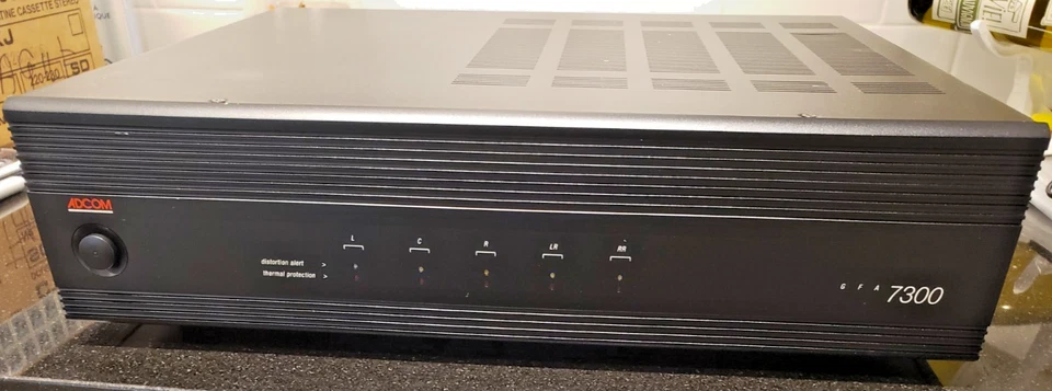 Adcom GFA-7300 5 Channel Amplifier Vintage + manual. great working unit - Image 2 of 4