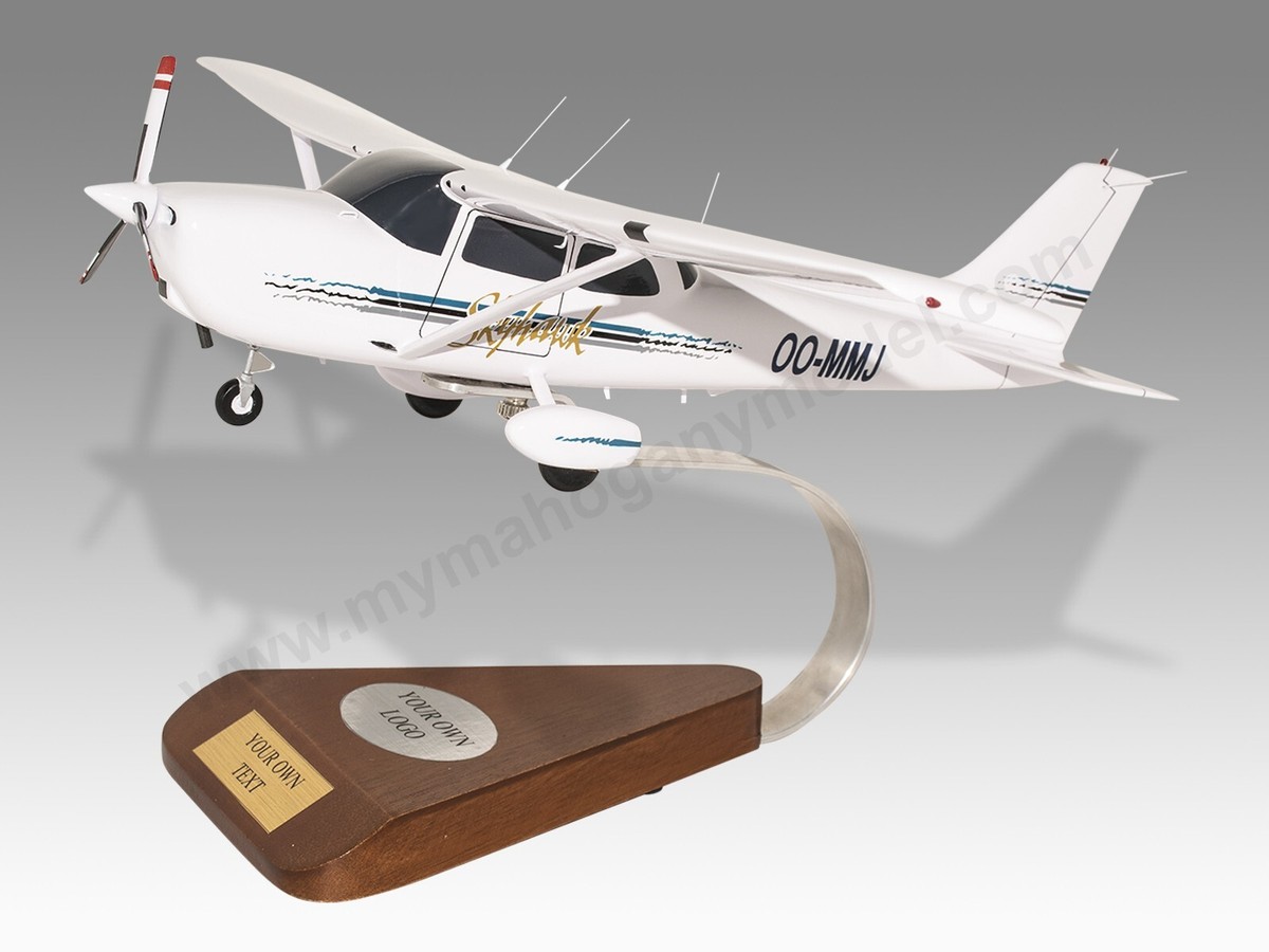 Cessna 172R Skyhawk II 2 Desk Wood Airplane New Model Large Scale