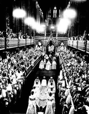 Looking down Queen's procession along Nave Westminster Abbey -- 1953 Old Photo