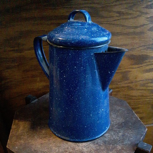 Antigua olla de té vintage esmaltada azul 8" de alto sin marcar - Imagen 21 de 24