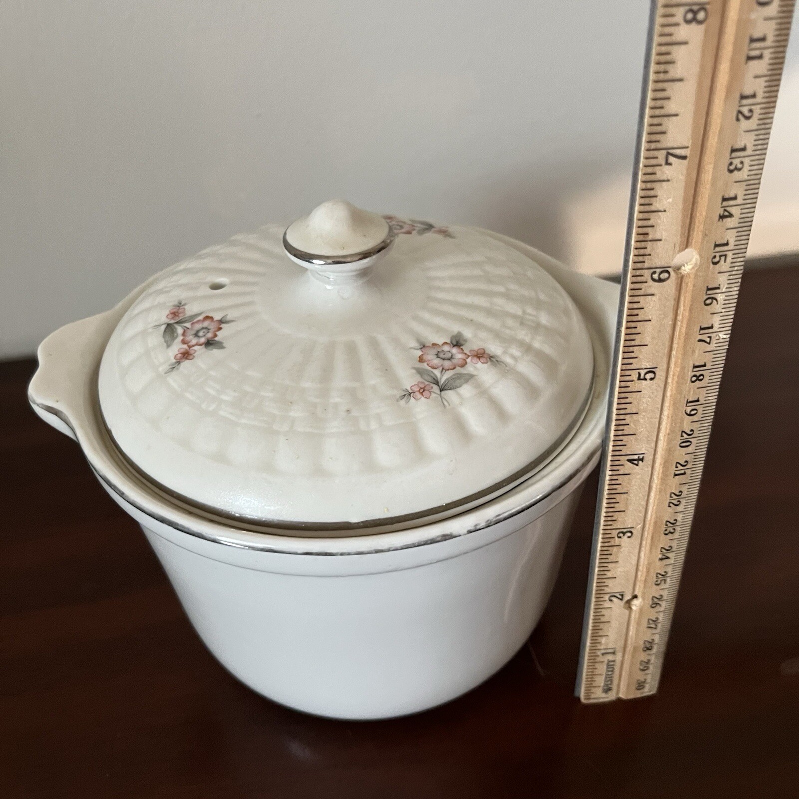 VTG The Hall China Co - For The Forman Family Bean Pot - Ivory & Floral Lid 