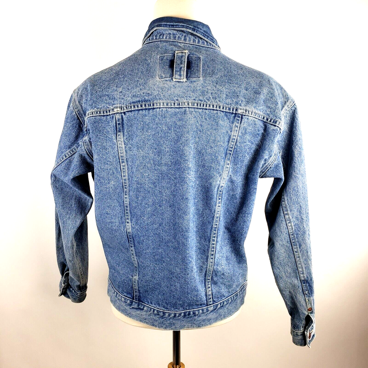 CODE BLEU VINTAGE '80s 90's era light wash blue denim jacket CODE BLEU VINTAGE '80s 90's era light wash blue denim jacket
