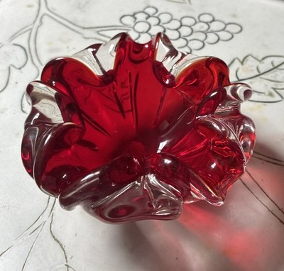  Vintage Murano? Rote Glas Pin Schale kleine Schale gefalteter Rand gerafft, Blütenblattform