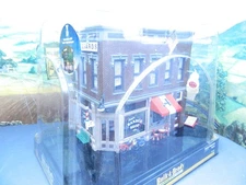 O Scale Woodland Scenics BR5844 CORNER EMPORIUM Lighted & Detailed NEW IN BOX