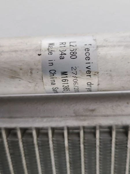 Condensador de aire acondicionado Dodge Dart 2013-2016 55111484AD Foto 3 de 4