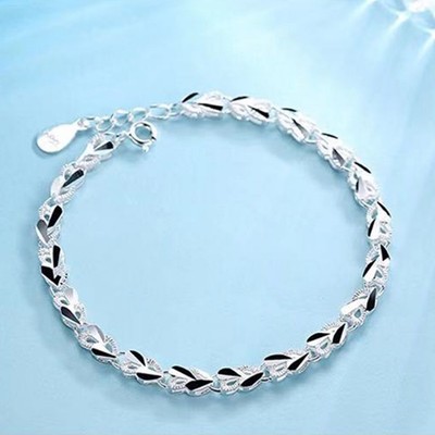 Modernes Silber Armband für Frauen kreatives Kupfer Design stilvolles Accessoire