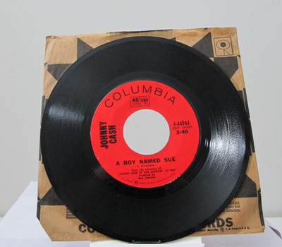 45 RECORD - JOHNNY CASH - A BOY NAMED SUE