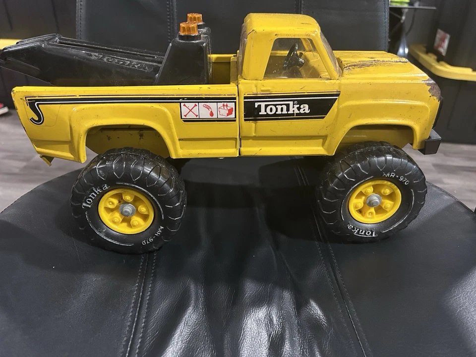vintage 1978 Tonka caminhão destruidor de tração nas 4 rodas #2590 desgaste de jogo COMO ESTÁ amarelo - Imagem 2 de 4
