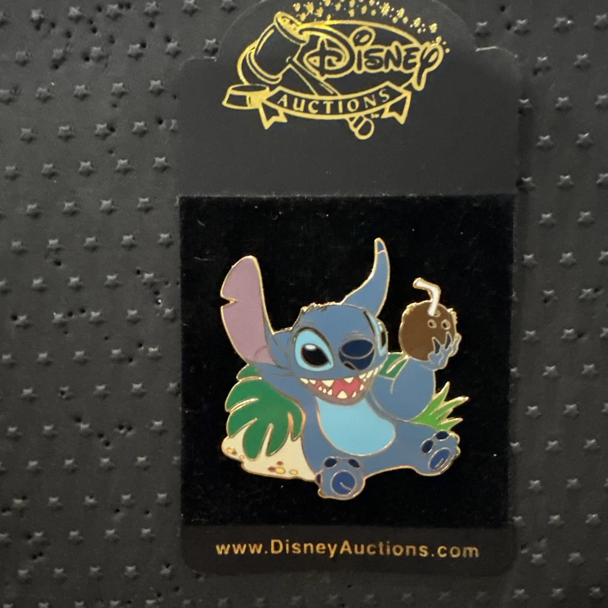 2004 Contemporary Disney Pins, Patches & Buttons (1968-Now) for